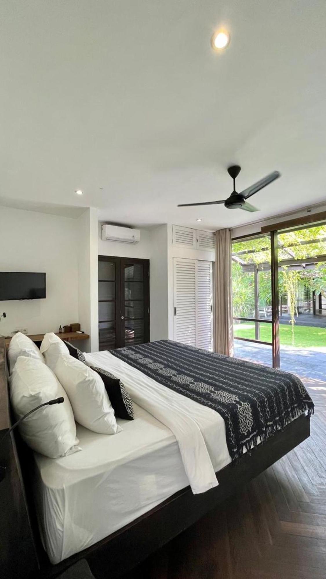 Holiday Beautiful Villa 4 Bedroom Garden View Canggu Экстерьер фото