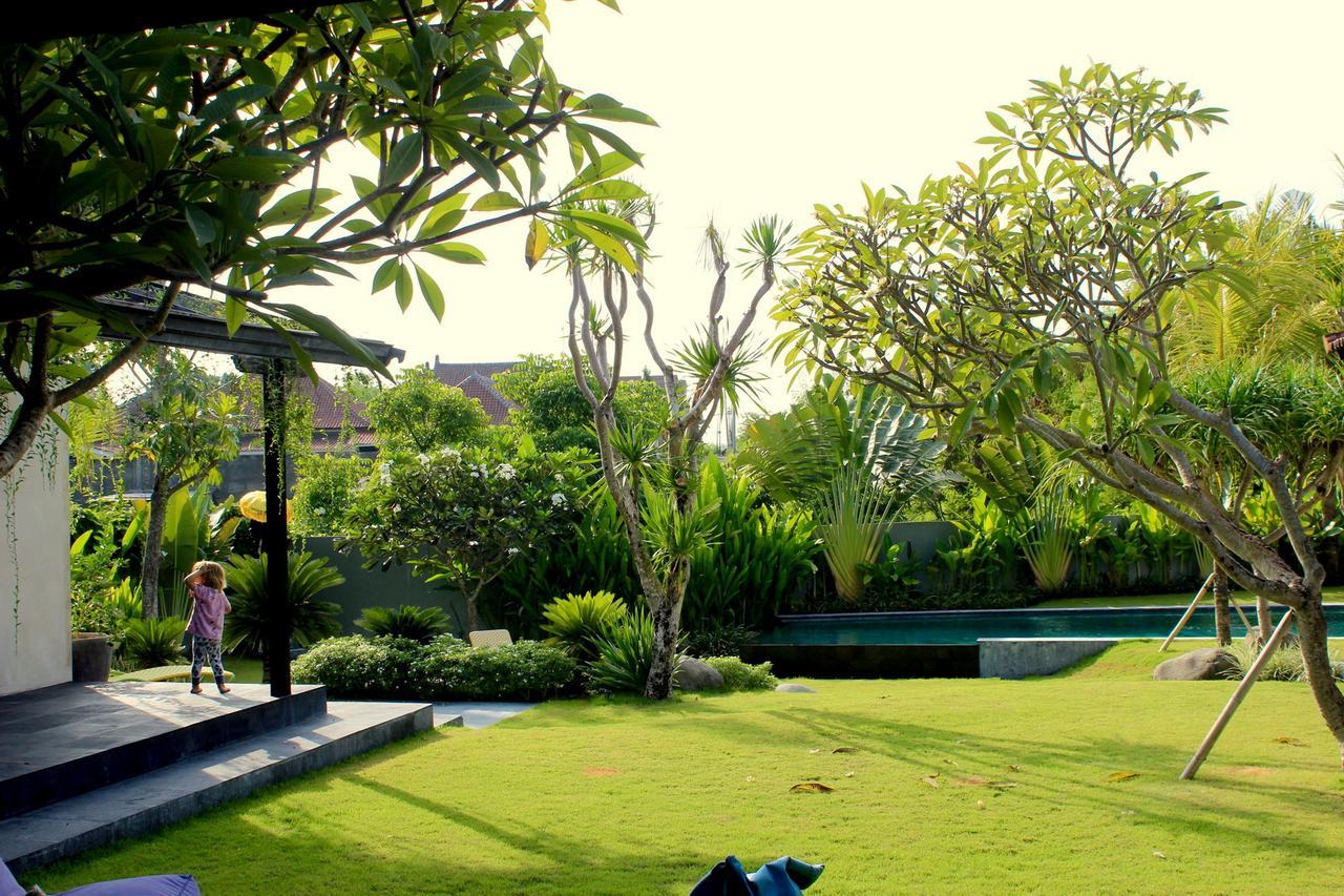 Holiday Beautiful Villa 4 Bedroom Garden View Canggu Экстерьер фото